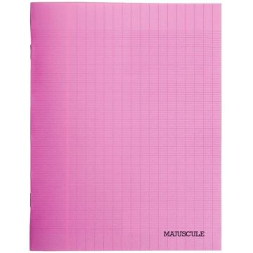 Piqûre 48 pages MAJUSCULE, format 24x32 cm, papier blanc 90g, réglure seyès, couverture en polypropylène rose